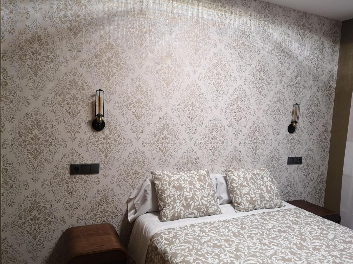 Hostal Juan Bravo セゴビア エクステリア 写真