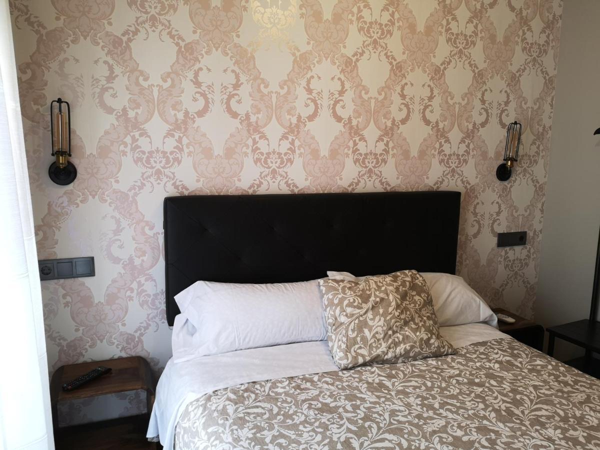 Hostal Juan Bravo セゴビア エクステリア 写真