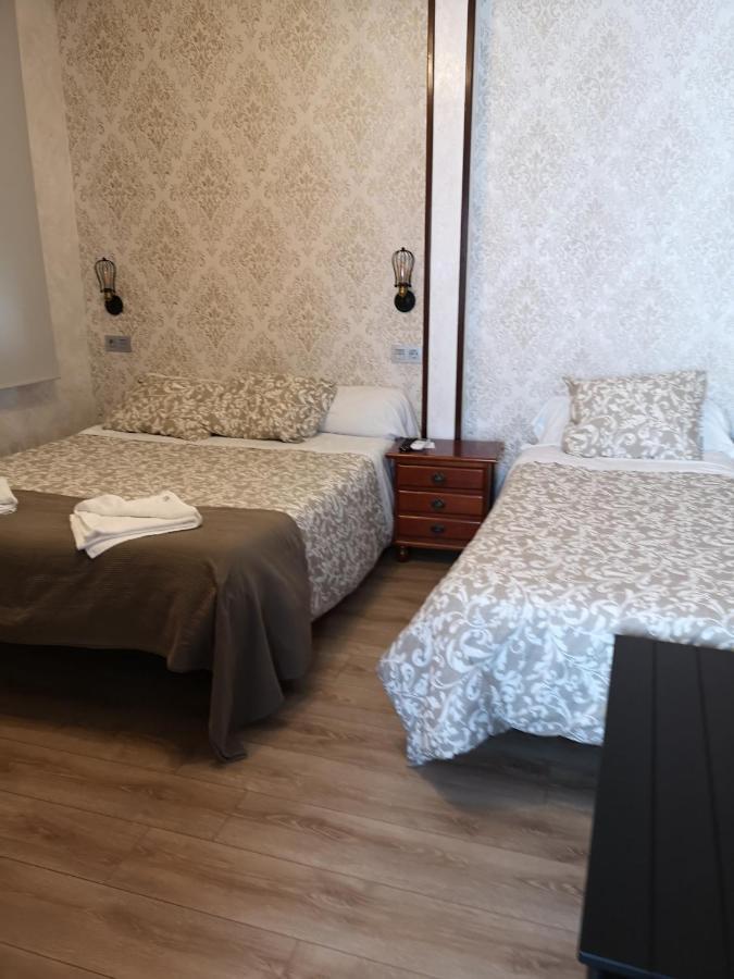 Hostal Juan Bravo セゴビア エクステリア 写真