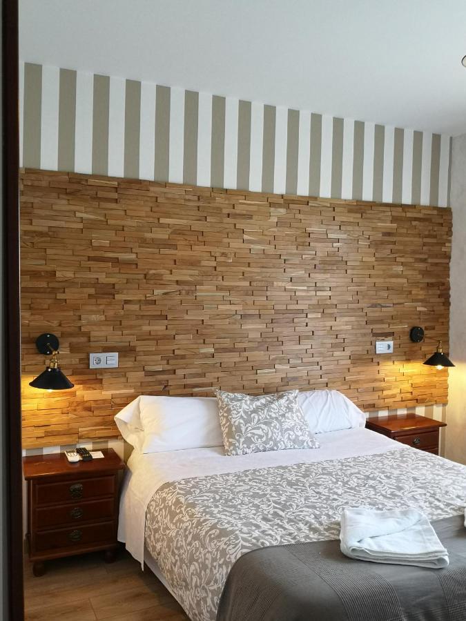 Hostal Juan Bravo セゴビア エクステリア 写真